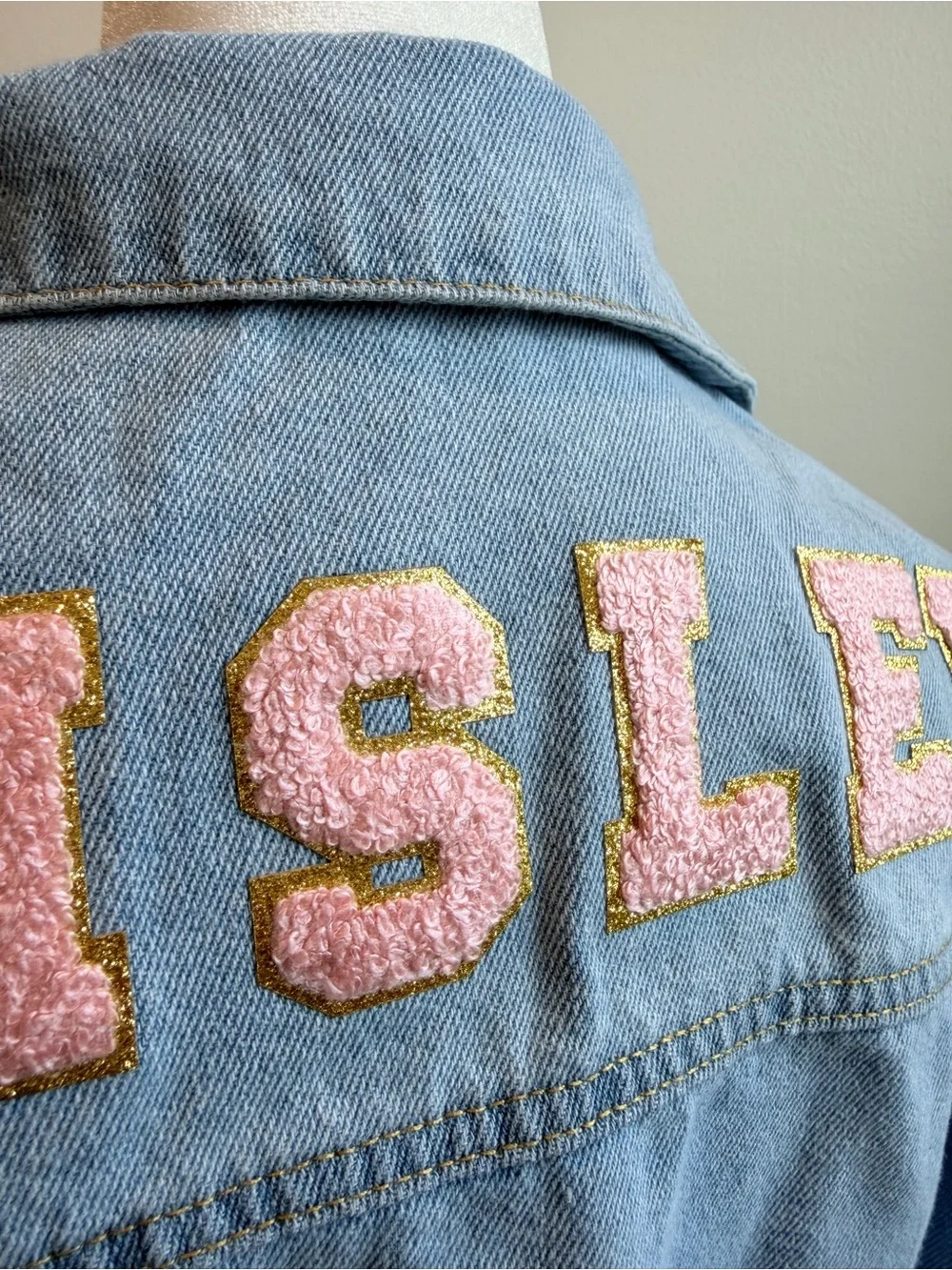 NEW WITHOUT TAGS - PAISLEY Light Blue Kids Denim Jacket with Appliqués, size 9